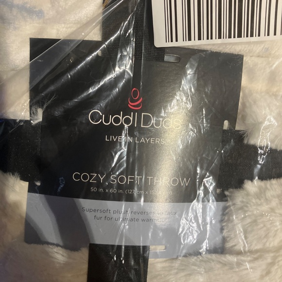 Cuddle Duds Super Soft Plush Throw Blanket - Picture 4 of 7